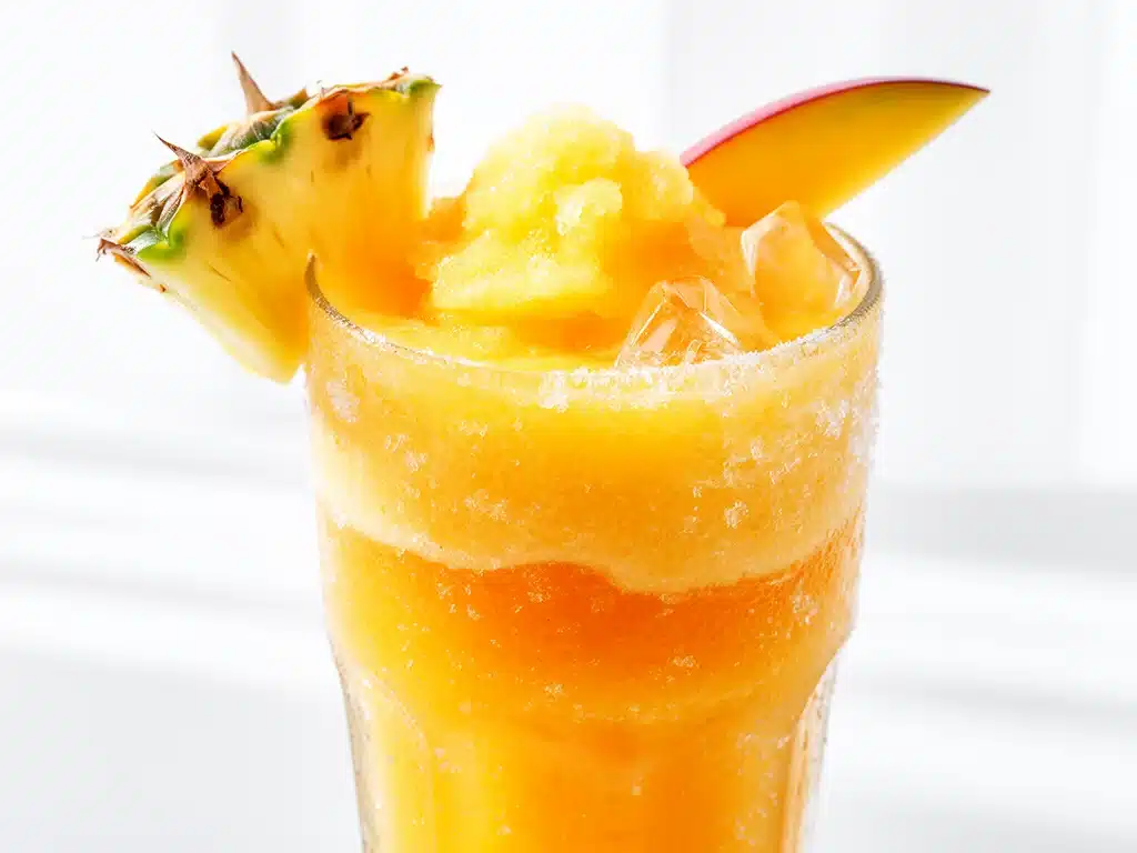 Home 1 mango pineapple frozen daiquiri - featured image